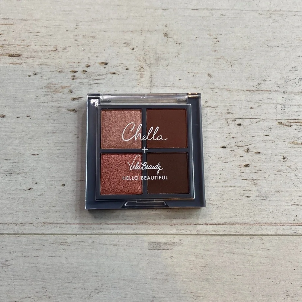 Chela + Vela Beauty Hello Beautiful Blushing Rose Eyeshadow Palette